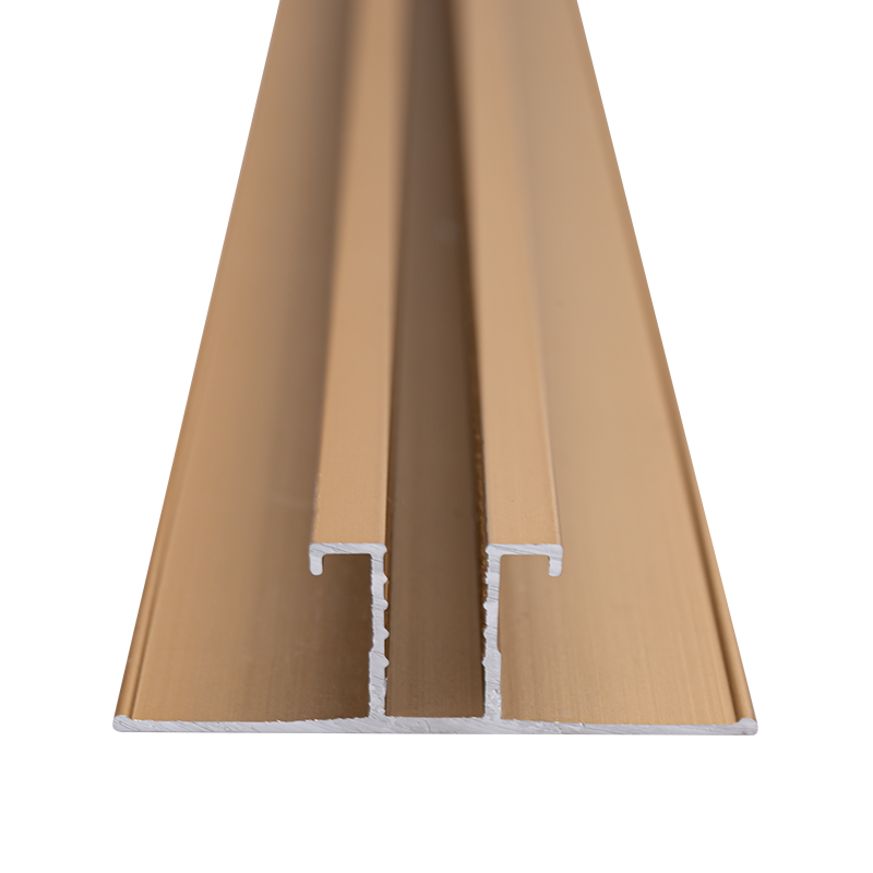 Benzi decorative din aluminiu cu suprafață netedă, culoare uniformă, peretele înfrumusețat